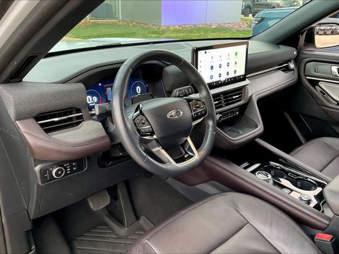 Used 2025 Ford Explorer Platinum w/ LUX Leather Package image 36