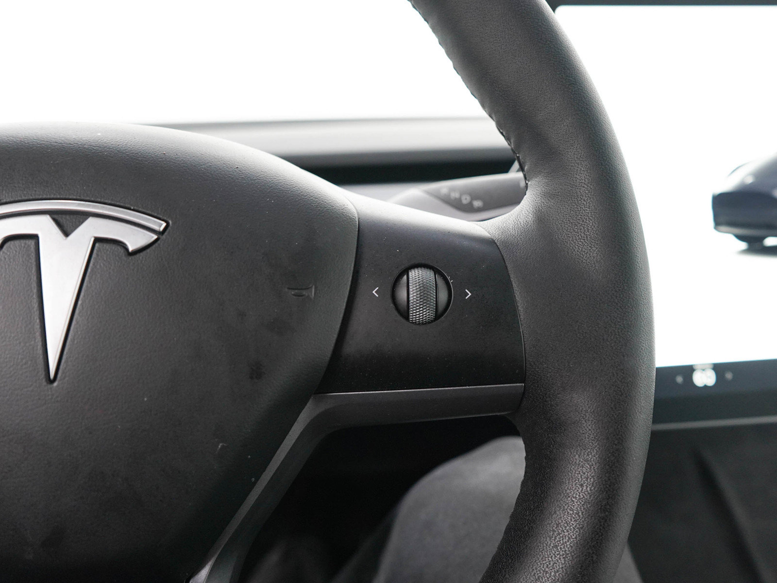 Used 2023 Tesla Model Y Performance AWD/4WD image 25
