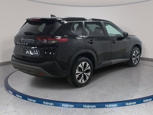 Used 2023 Nissan Rogue SV image 6