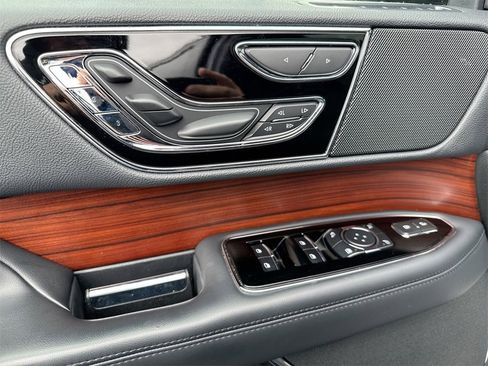 Used 2023 Lincoln Navigator Reserve image 22