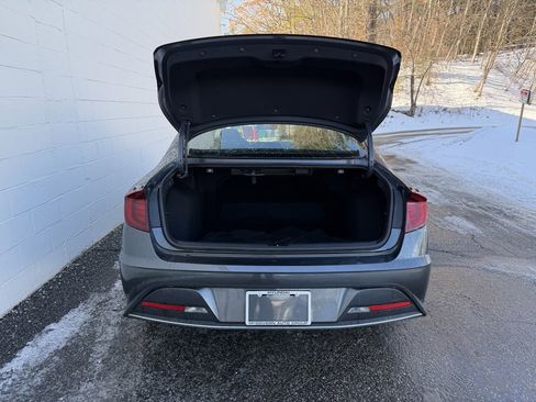 Used 2023 Hyundai Sonata SE w/ Cargo Package image 19