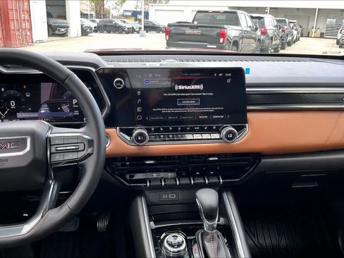 Used 2026 GMC Canyon AT4 w/ Technology Plus Package image 14