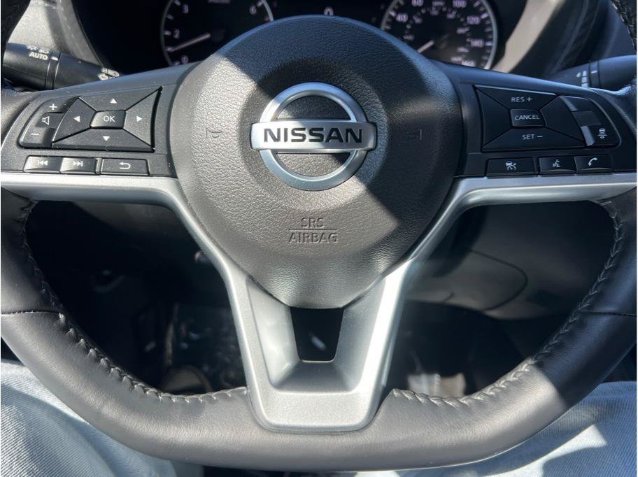 Used 2022 Nissan Sentra SV w/ All-Weather Package FWD image 12