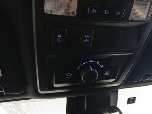 Used 2019 Toyota Tacoma TRD Off-Road image 17