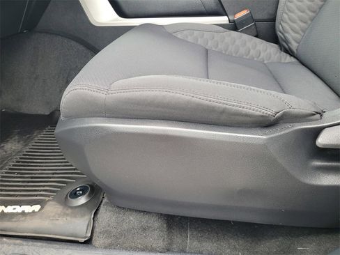 Used 2022 Toyota Tundra SR5 image 27