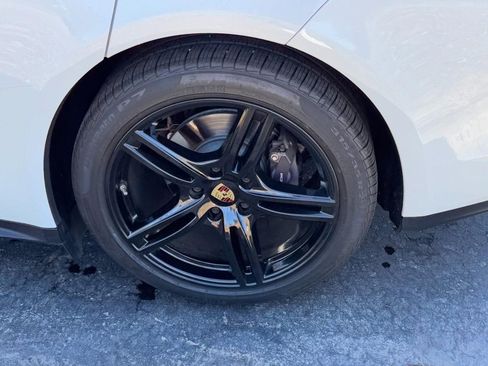 Used 2019 Porsche Panamera 4 image 5