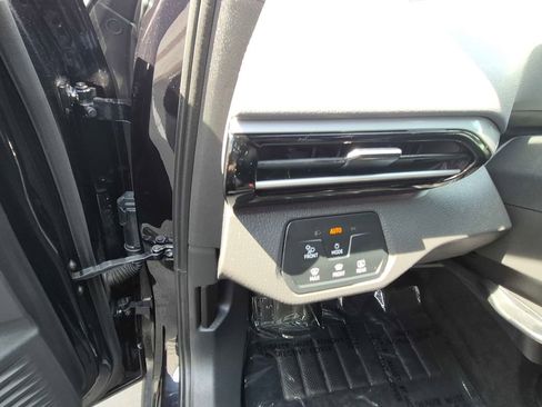 Used 2023 Volkswagen ID.4 Pro S image 21