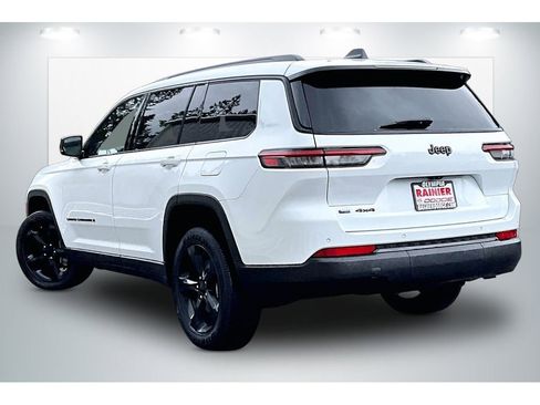 Used 2023 Jeep Grand Cherokee L Laredo AWD/4WD image 12