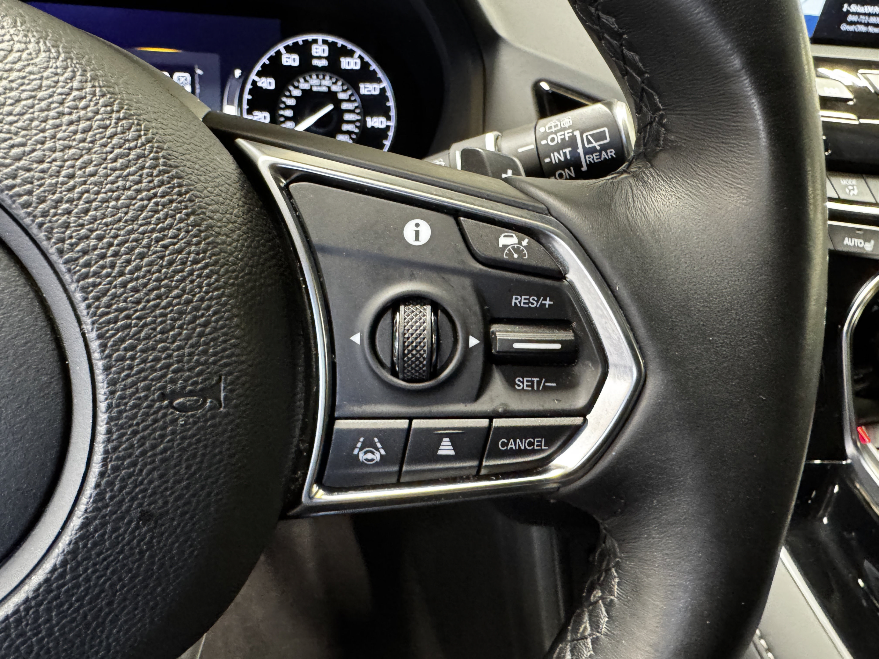 Used 2024 Acura RDX w/ Technology Package AWD/4WD image 19