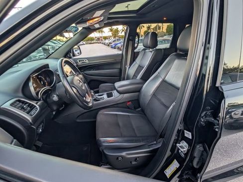 Used 2021 Jeep Grand Cherokee Laredo X image 5