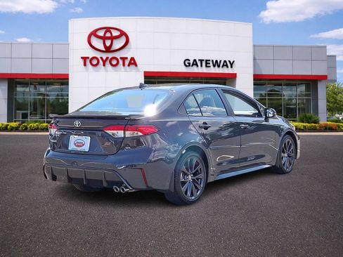 Used 2023 Toyota Corolla SE w/ Carpet Mat Package (TMS) FWD image 5