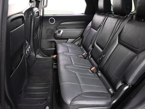 Used 2017 Land Rover Discovery HSE image 21