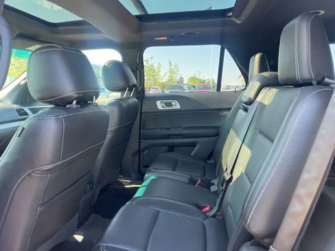 Used 2015 Ford Explorer Sport w/ Equipment Group 401A AWD/4WD image 17