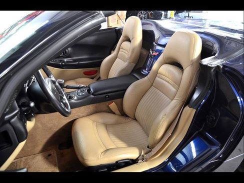 Used 1999 Chevrolet Corvette Convertible w/ Memory Pkg RWD image 14