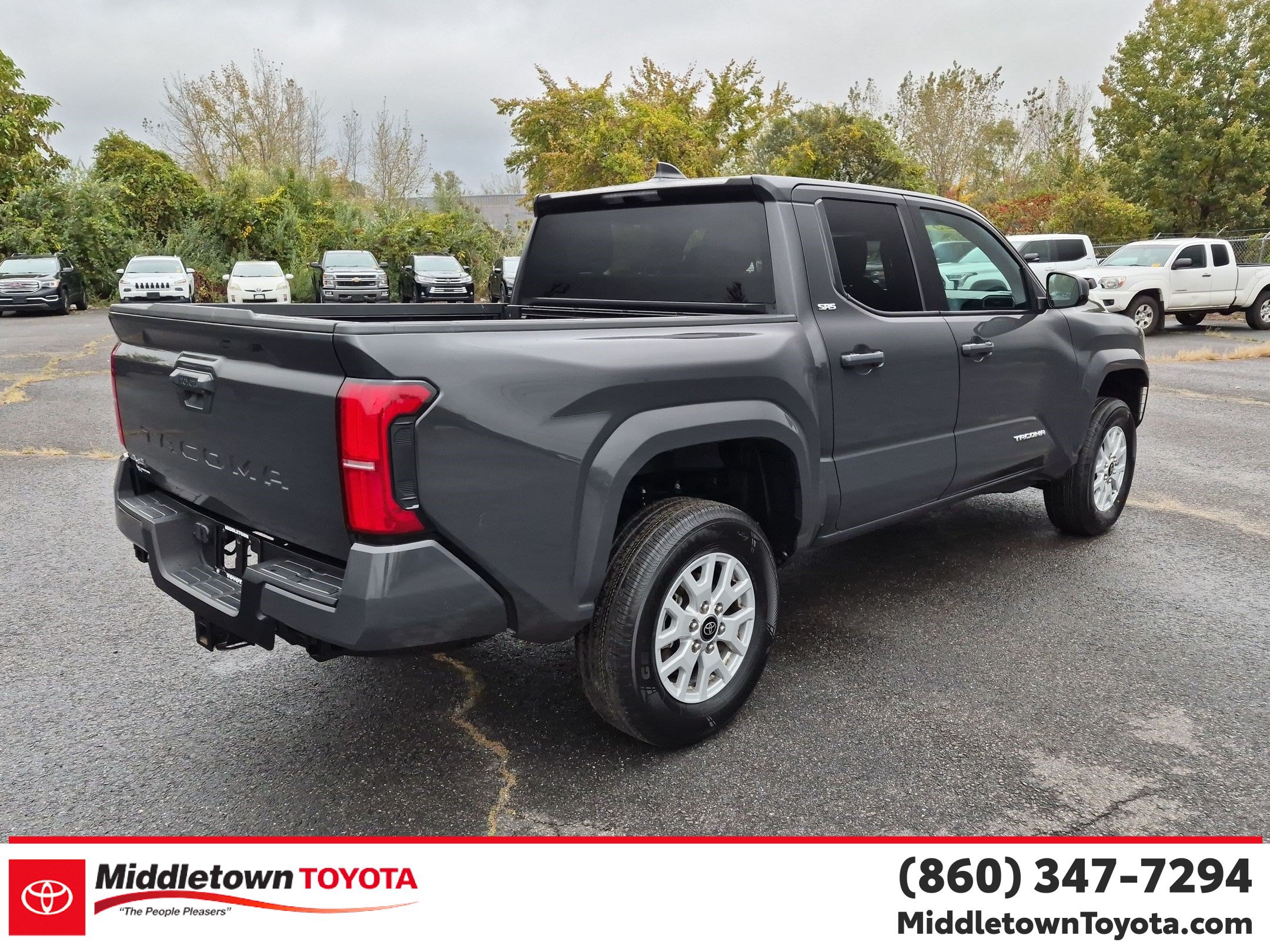 Used 2025 Toyota Tacoma SR5 AWD/4WD image 3
