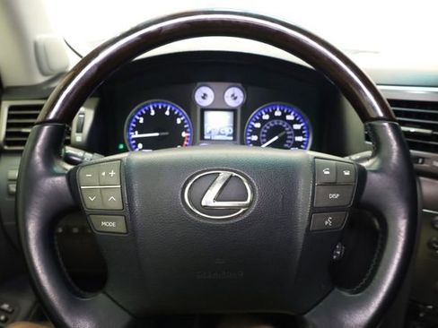 Used 2009 Lexus LX 570 4WD image 17