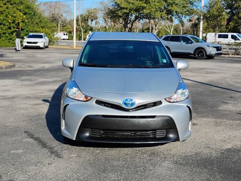 Used 2017 Toyota Prius V Four image 12