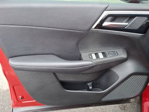 Used 2024 Mitsubishi Outlander SE image 9