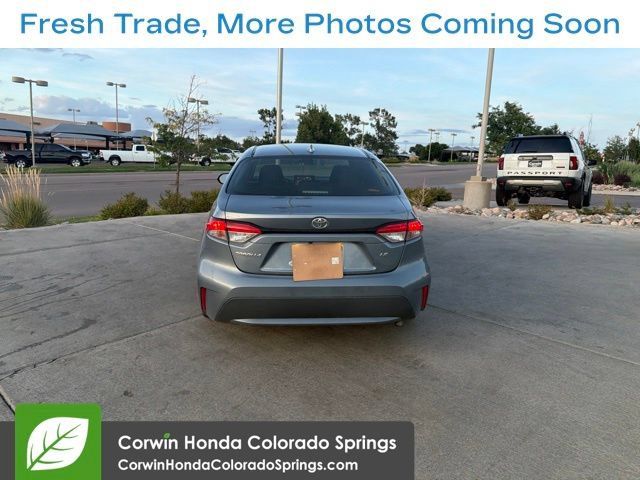 Used 2020 Toyota Corolla LE FWD image 6
