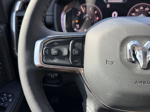 Used 2025 RAM 2500 Laramie AWD/4WD image 21