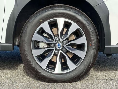 Certified 2025 Subaru Outback Limited image 6