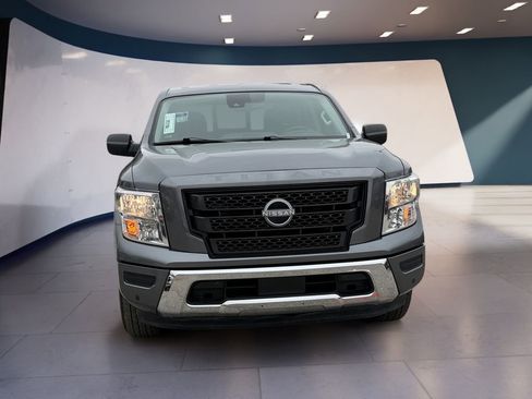 Used 2024 Nissan Titan SV w/ SV Convenience Package image 8