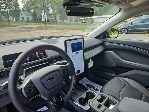 New 2025 Ford Mustang Mach-E Premium image 10