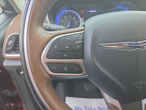 Used 2017 Chrysler Pacifica Limited FWD image 17