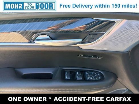 Used 2025 Cadillac XT6 Premium Luxury image 11