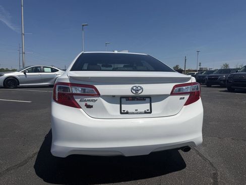 Used 2012 Toyota Camry SE w/ Convenience Pkg image 6
