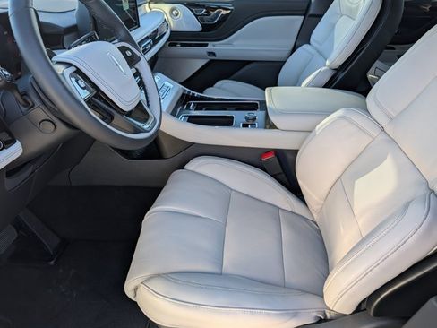 New 2026 Lincoln Aviator Reserve w/ Luxury Package image 14