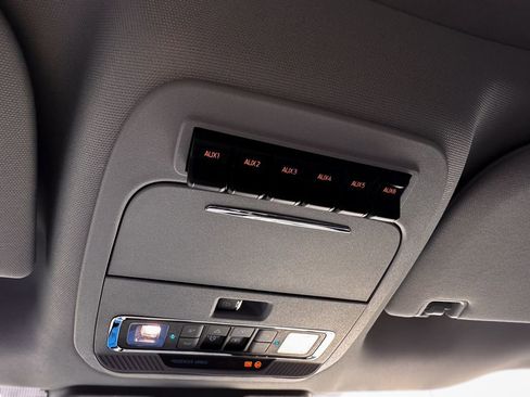 New 2026 Ford F250 Lariat w/ Black Appearance Package image 64