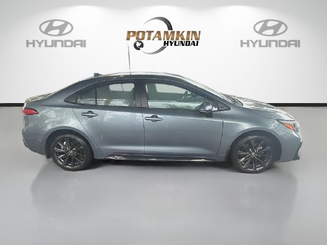 Used 2025 Toyota Corolla SE FWD image 4