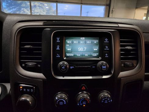 Used 2017 RAM 1500 Express AWD/4WD image 30