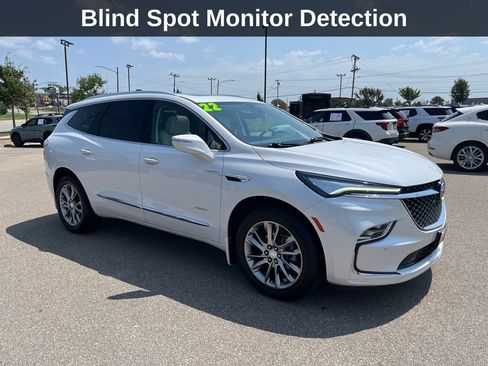 Used 2022 Buick Enclave Avenir w/ Avenir Technology Package AWD/4WD image 9