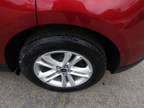 Used 2019 Ford Edge SEL w/ Equipment Group 201A AWD/4WD image 18