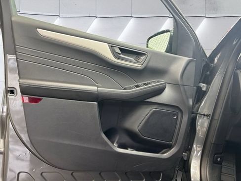 Used 2022 Ford Escape SE w/ Convenience Package AWD/4WD image 24