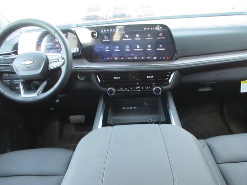 New 2026 Chevrolet Suburban LT w/ Comfort Package image 17