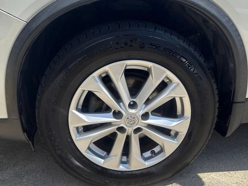 Used 2015 Nissan Rogue SV FWD image 7