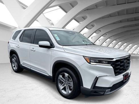 New 2025 Honda Pilot EX-L image 1