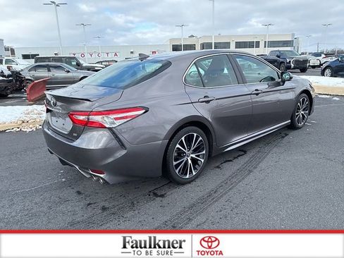 Used 2020 Toyota Camry SE w/ Convenience Package image 8