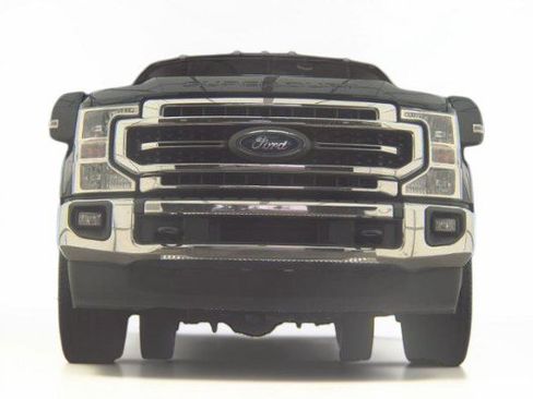 Used 2021 Ford F250 Lariat w/ Lariat Ultimate Package AWD/4WD image 3