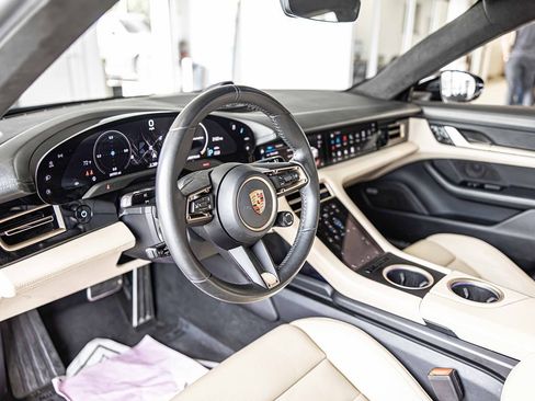 Used 2020 Porsche Taycan Turbo image 22