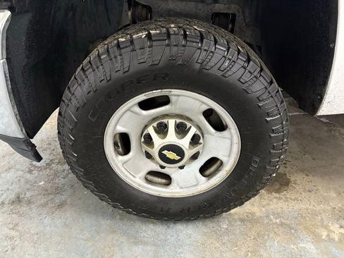 Used 2014 Chevrolet Silverado 2500 W/T image 19