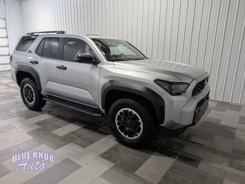 Used 2025 Toyota 4Runner TRD Off-Road Premium AWD/4WD image 5