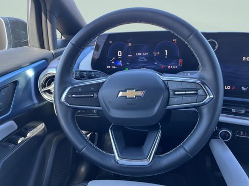 Used 2025 Chevrolet Equinox EV LT image 26