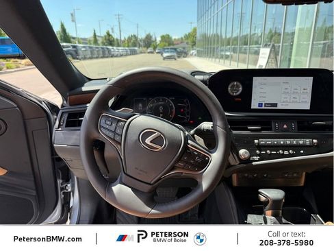 Used 2023 Lexus ES 250 w/ Premium Package AWD/4WD image 16