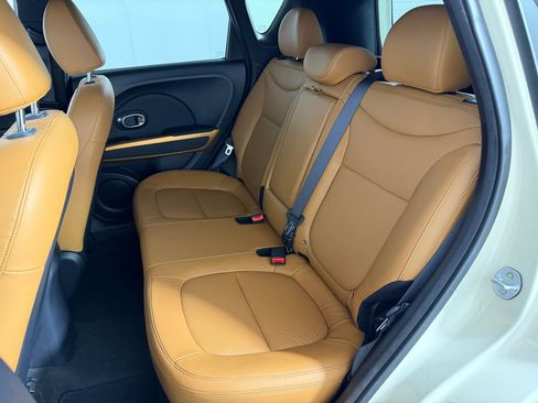 Used 2015 Kia Soul ! w/ Umber Package 1 FWD image 13