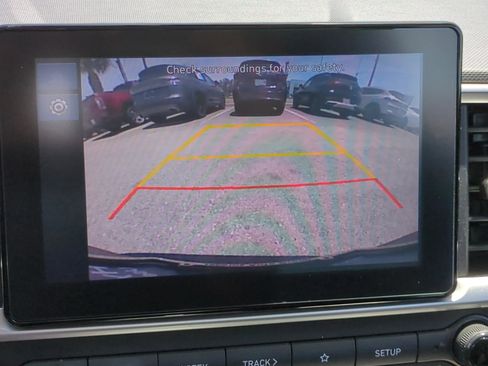 Certified 2023 Hyundai Venue SE FWD image 9