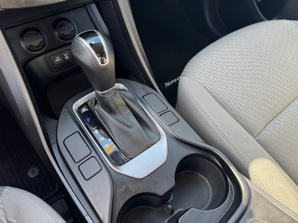 Used 2017 Hyundai Santa Fe SE w/ Cargo Package FWD image 18
